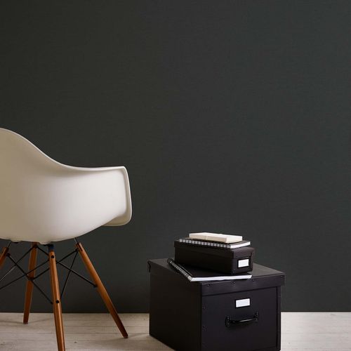 Schwarze Tapete in Textiloptik | B371781
