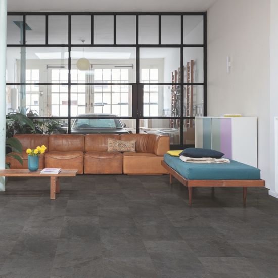 Quick-Step Alpha Vinyl Tiles "AVST40035 Schiefer schwarz" | Integrierte Trittschalldämmung